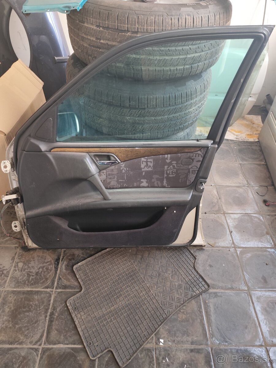 Dvere mercedes e w210 povodne super stav