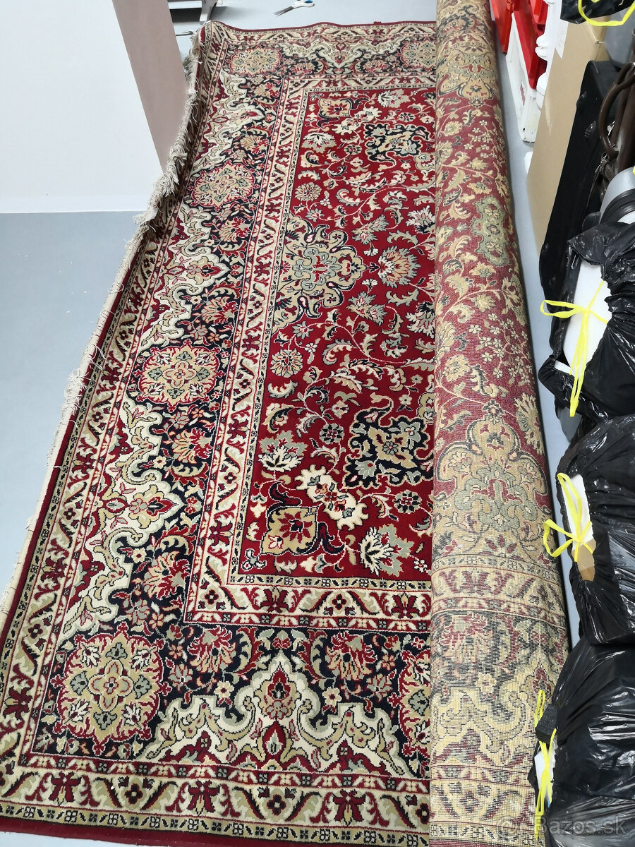 Velky perzský koberec