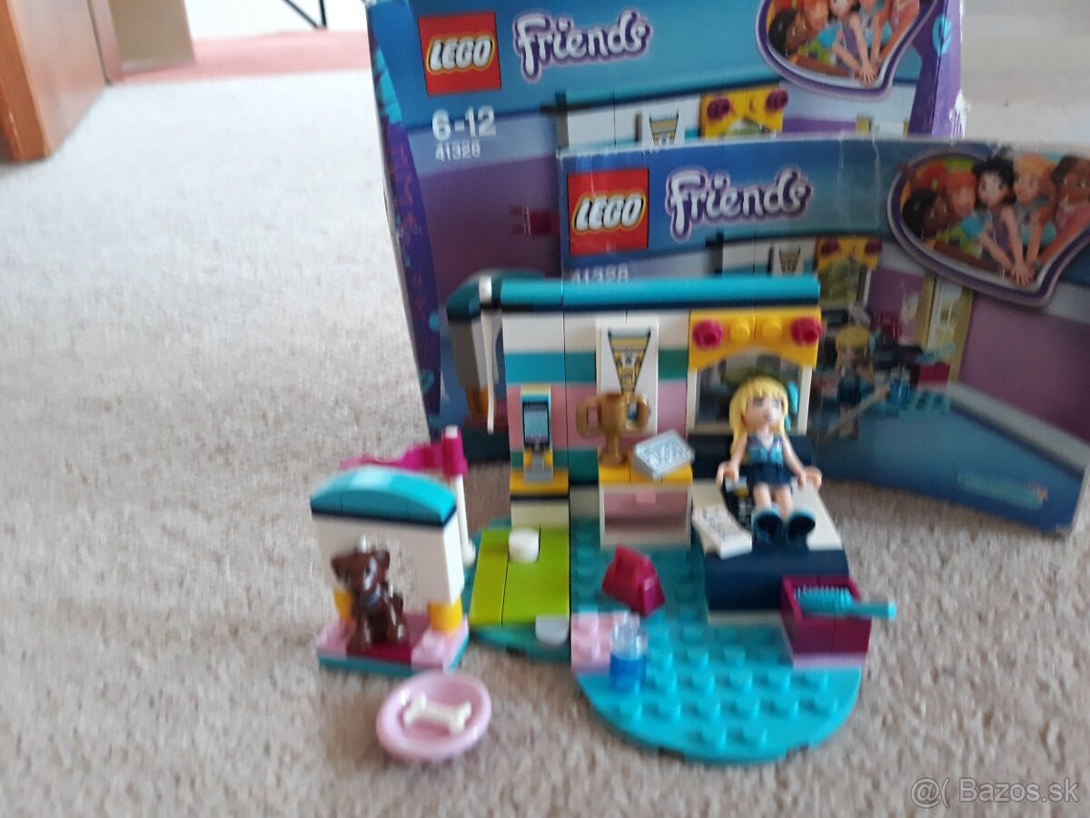 LEGO® Friends 41328 Stephanie a jej spálňa