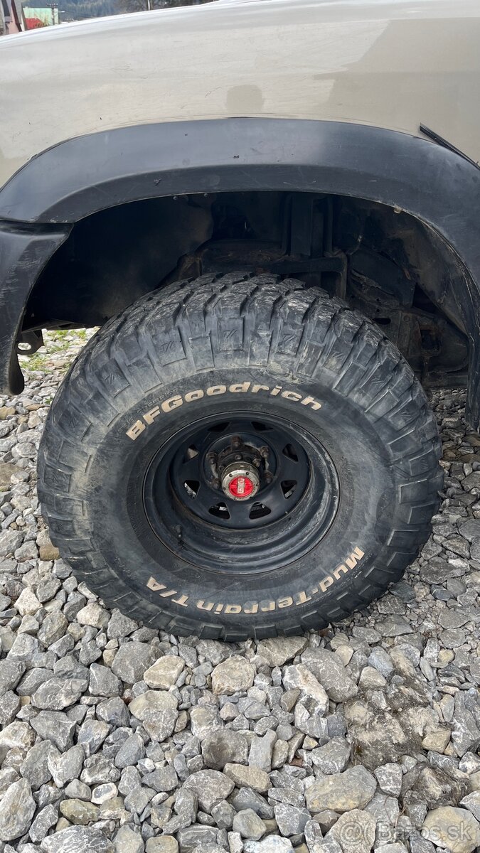 Bf goodrich 35x12,5 r15