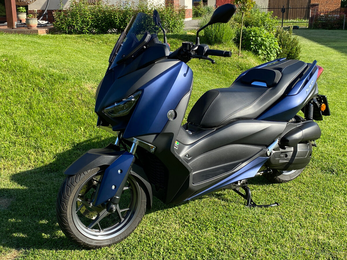 Yamaha X-MAX 125