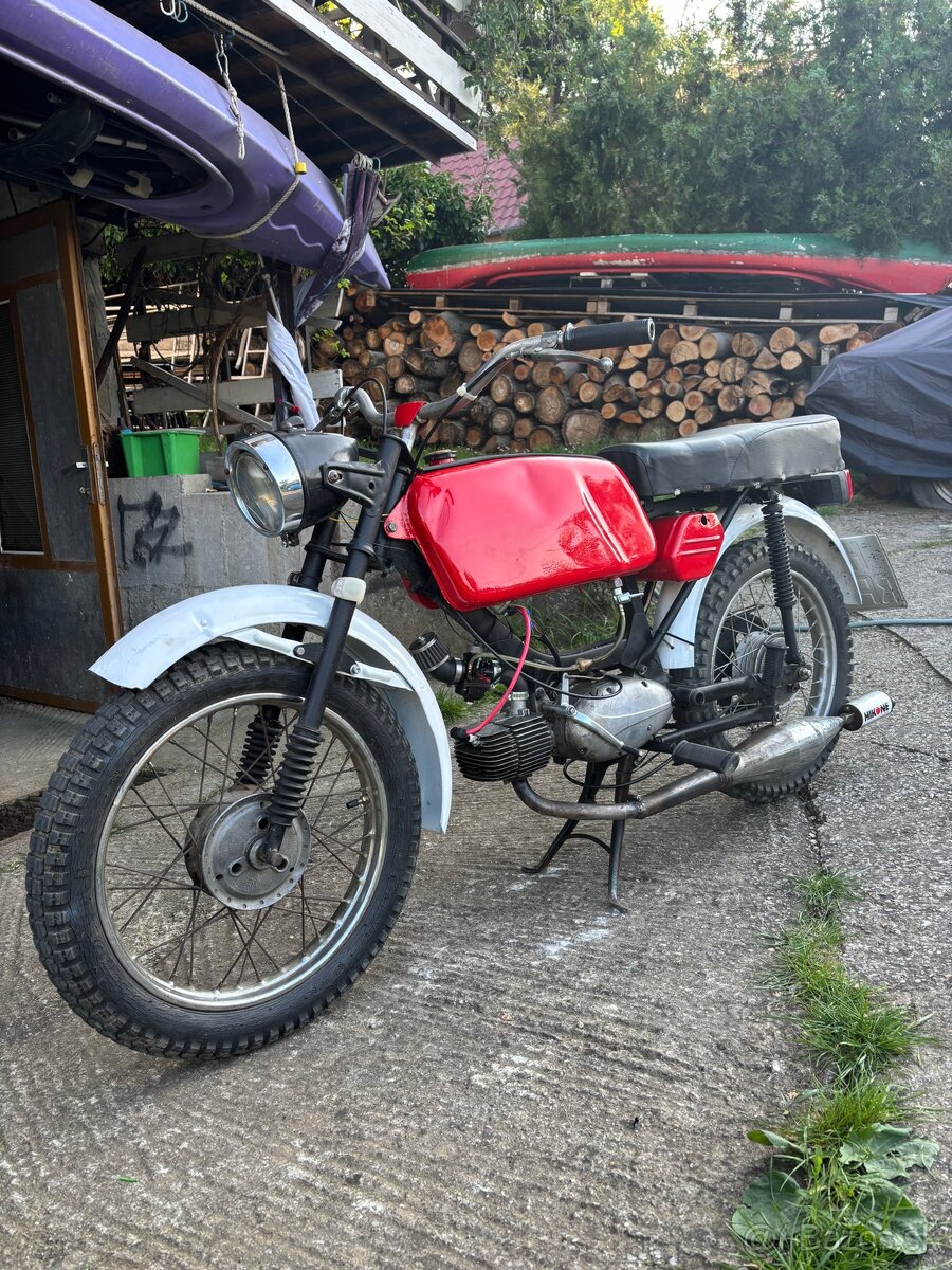 Jawa 23 mustang