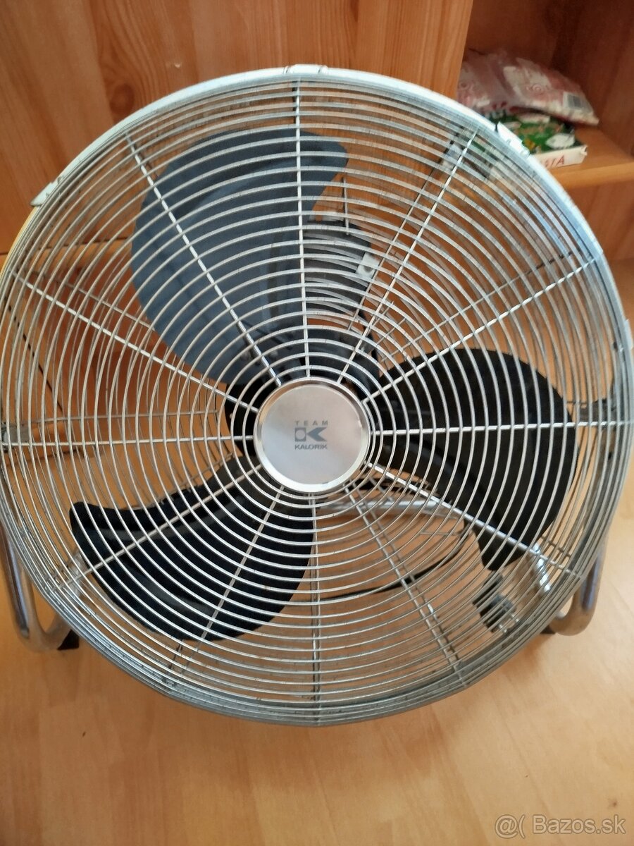 Predam podlahový ventylator