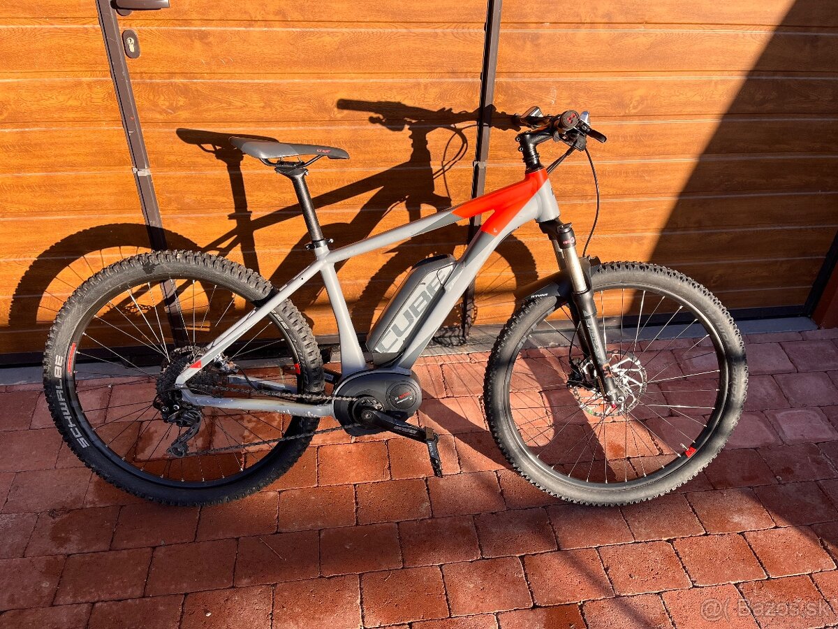 Cube Access Hybrid 26”