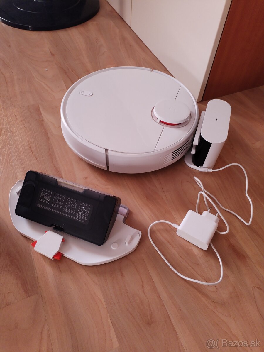 robotický vysávač Xiaomi Mi Robot Vacuum Mop 2 Pro v bielej