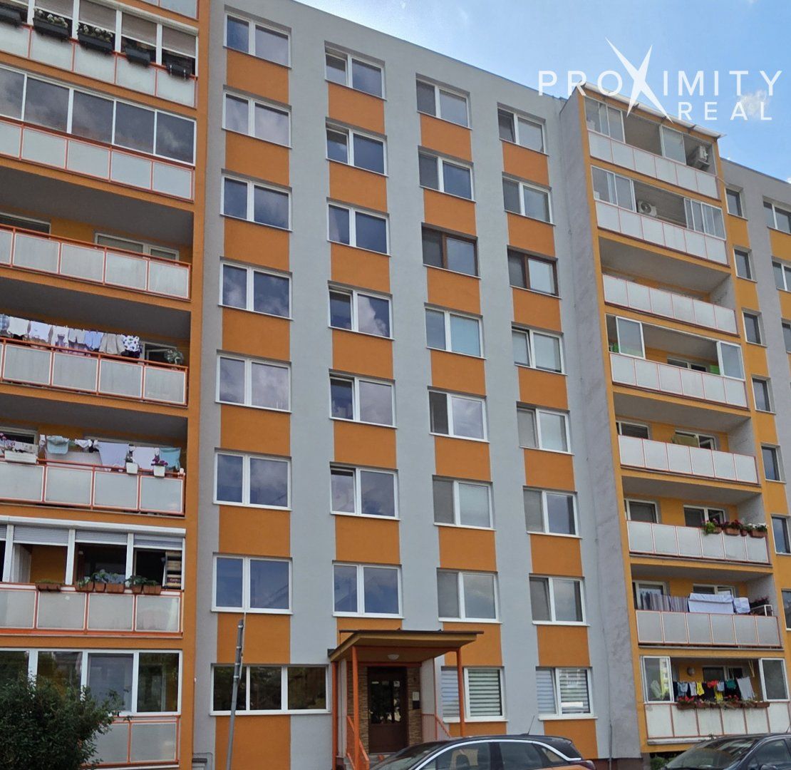 Na predaj priestranný 3-izbový byt s balkónom, Spútniková ul