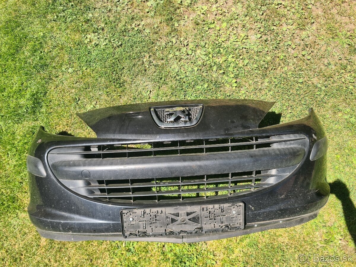 Peugeot 207 predný kompletný nárazník
