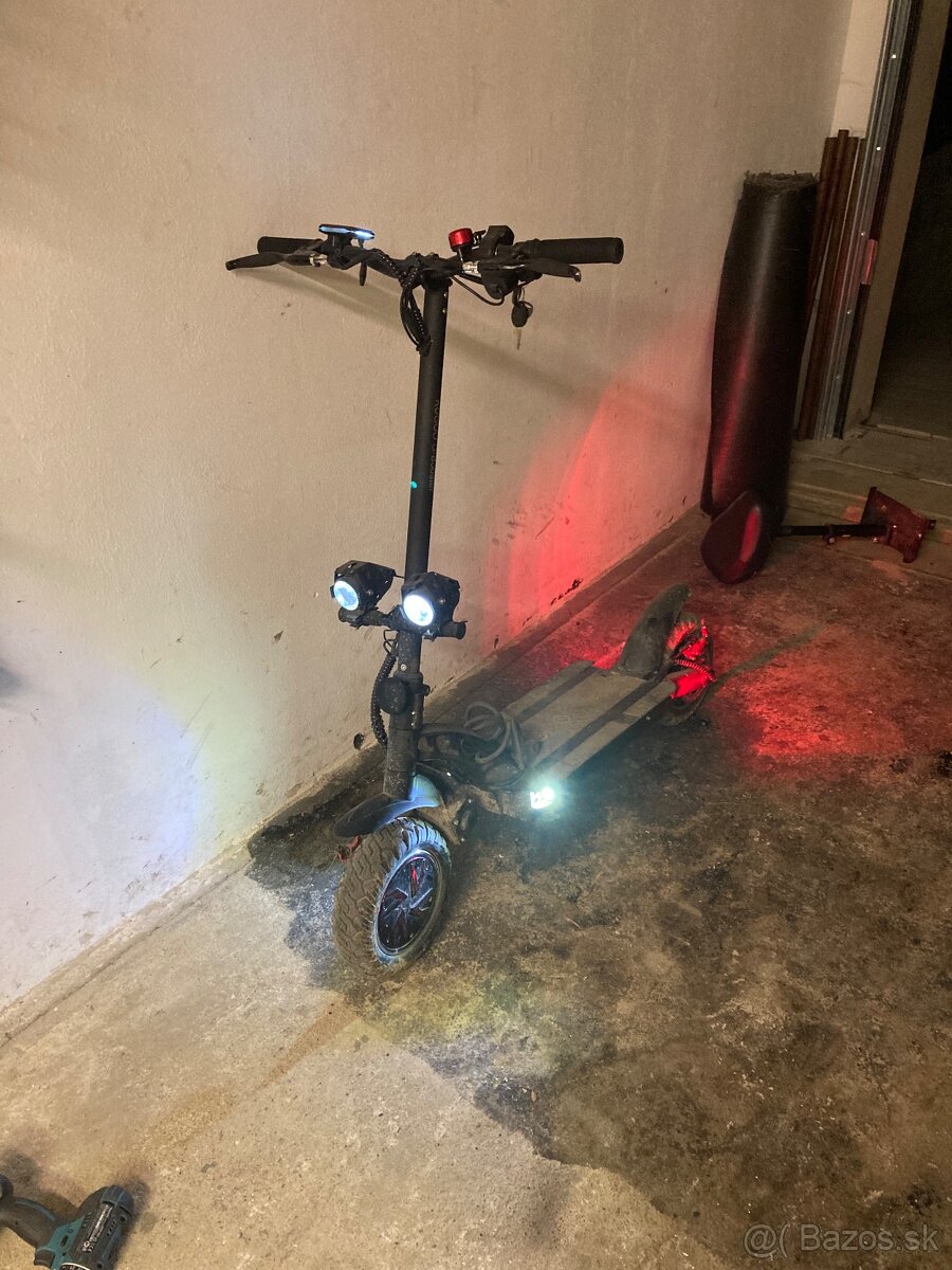 Predám elektrickú kolobezku kugoo gboster