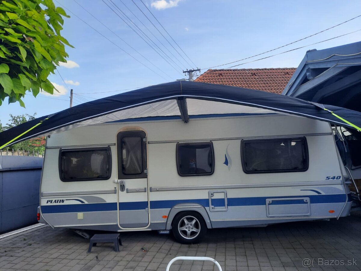 Nafukovacia markíza ku karavanu