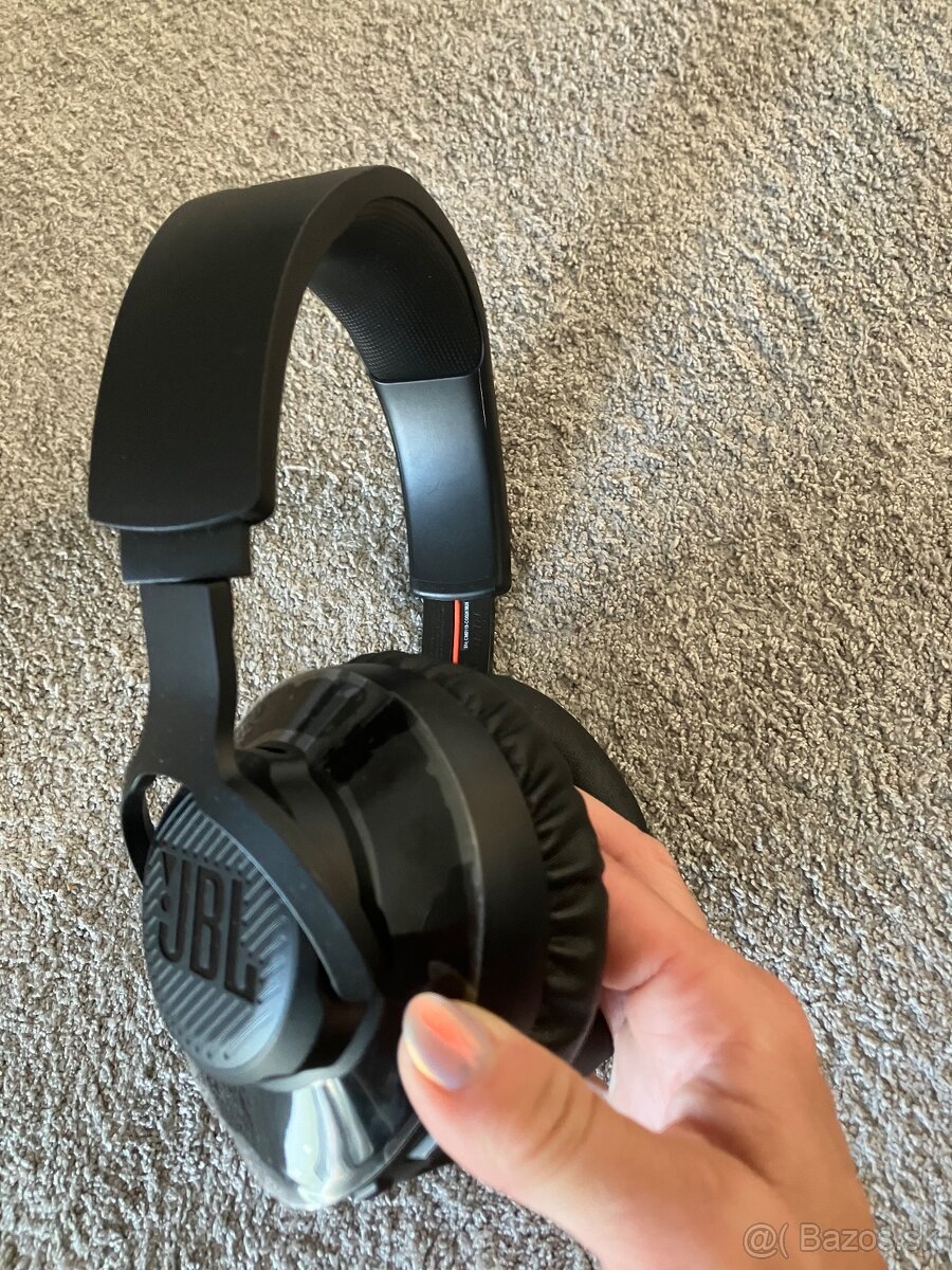 JBL sluchadla