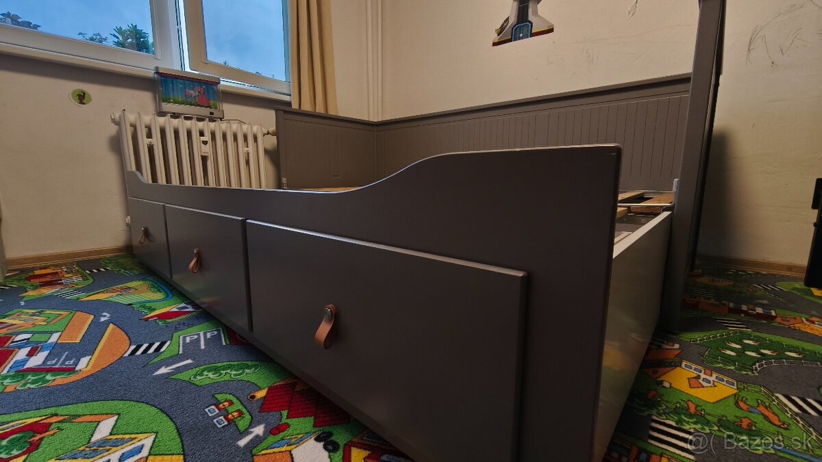 Hemnes posteľ IKEA