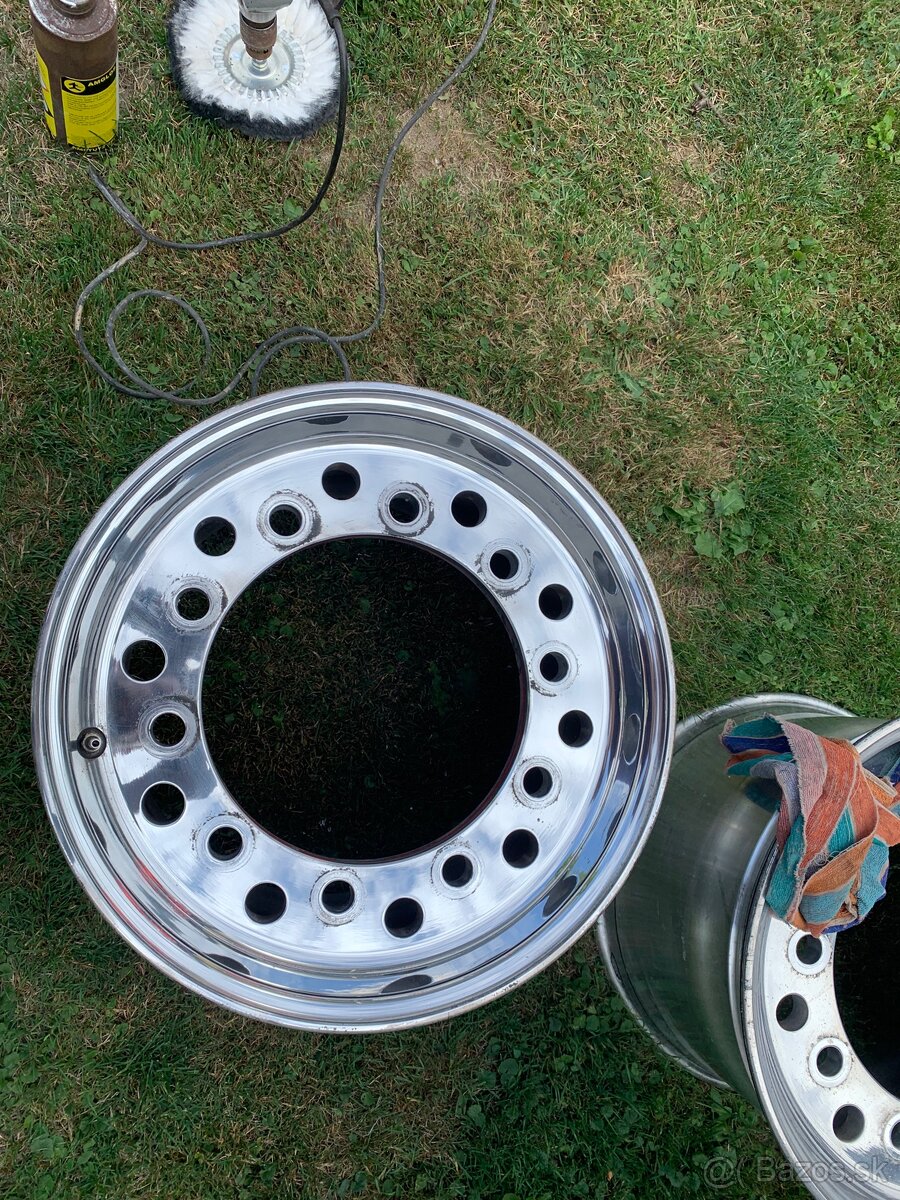 Alcoa hliníkové disky 6 x mega náves