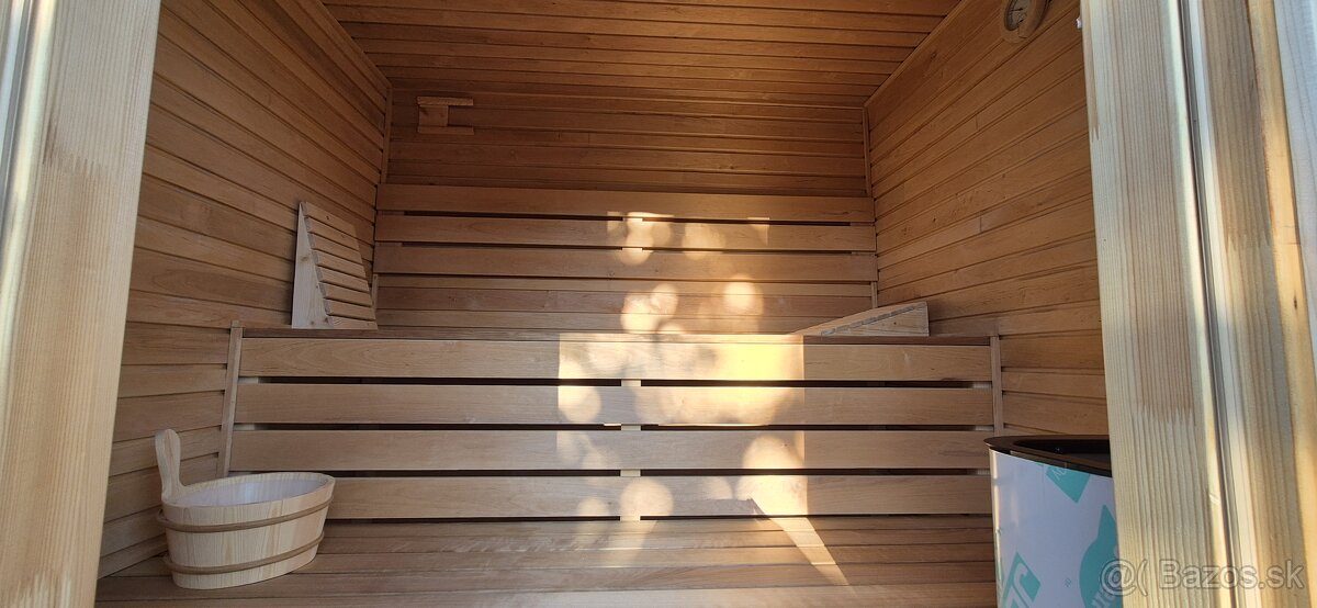 Exteriérová fínska zateplená sauna