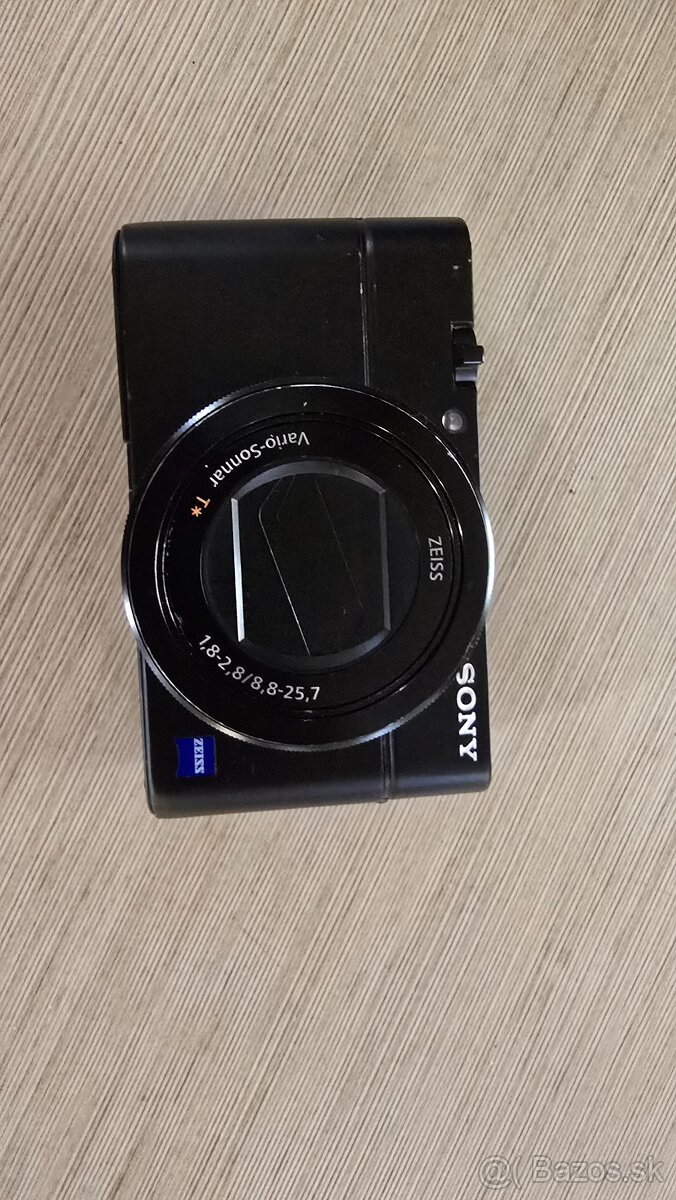 Sony RX 100 III fotoaparát