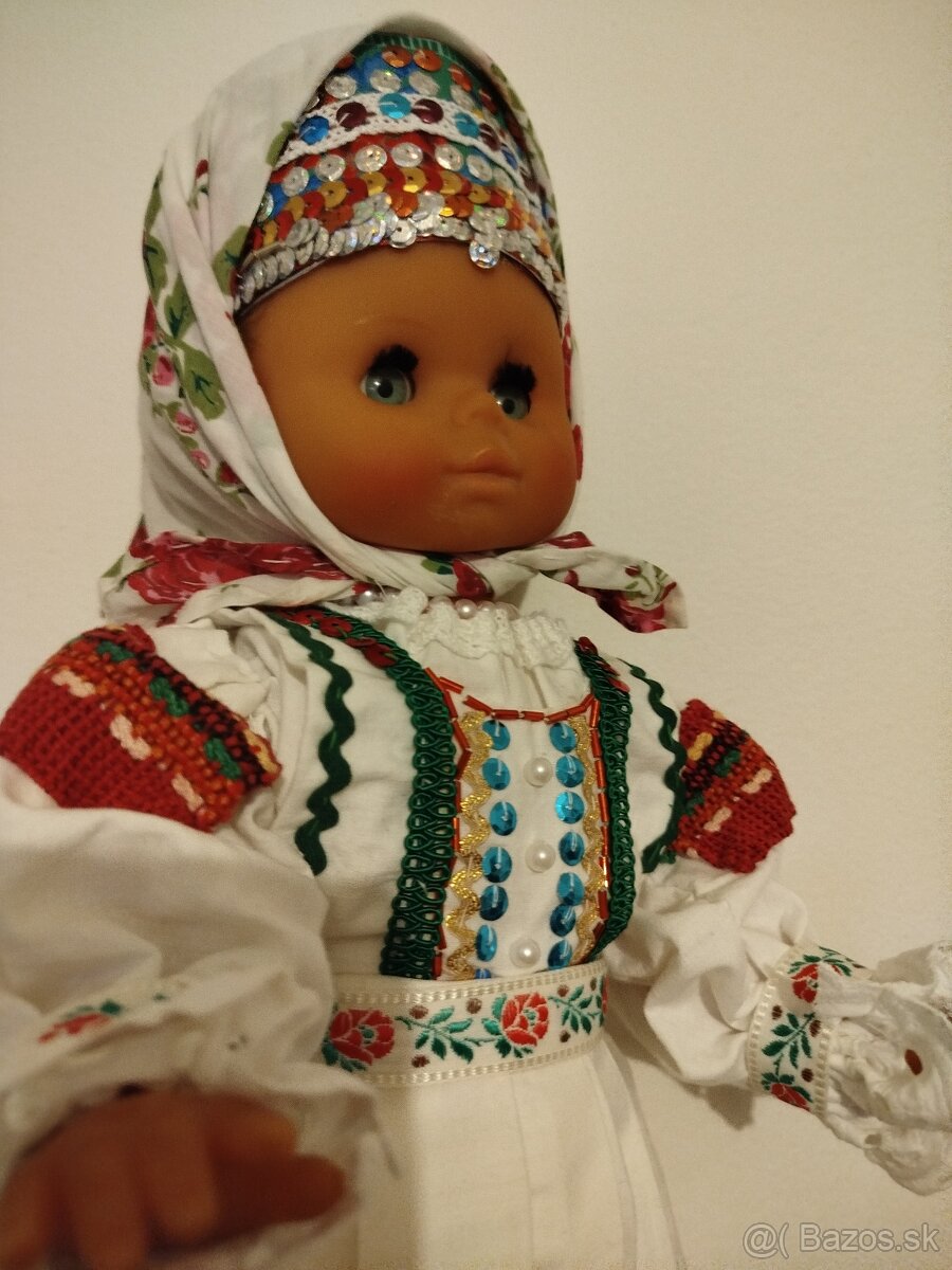 Bábika v kroji