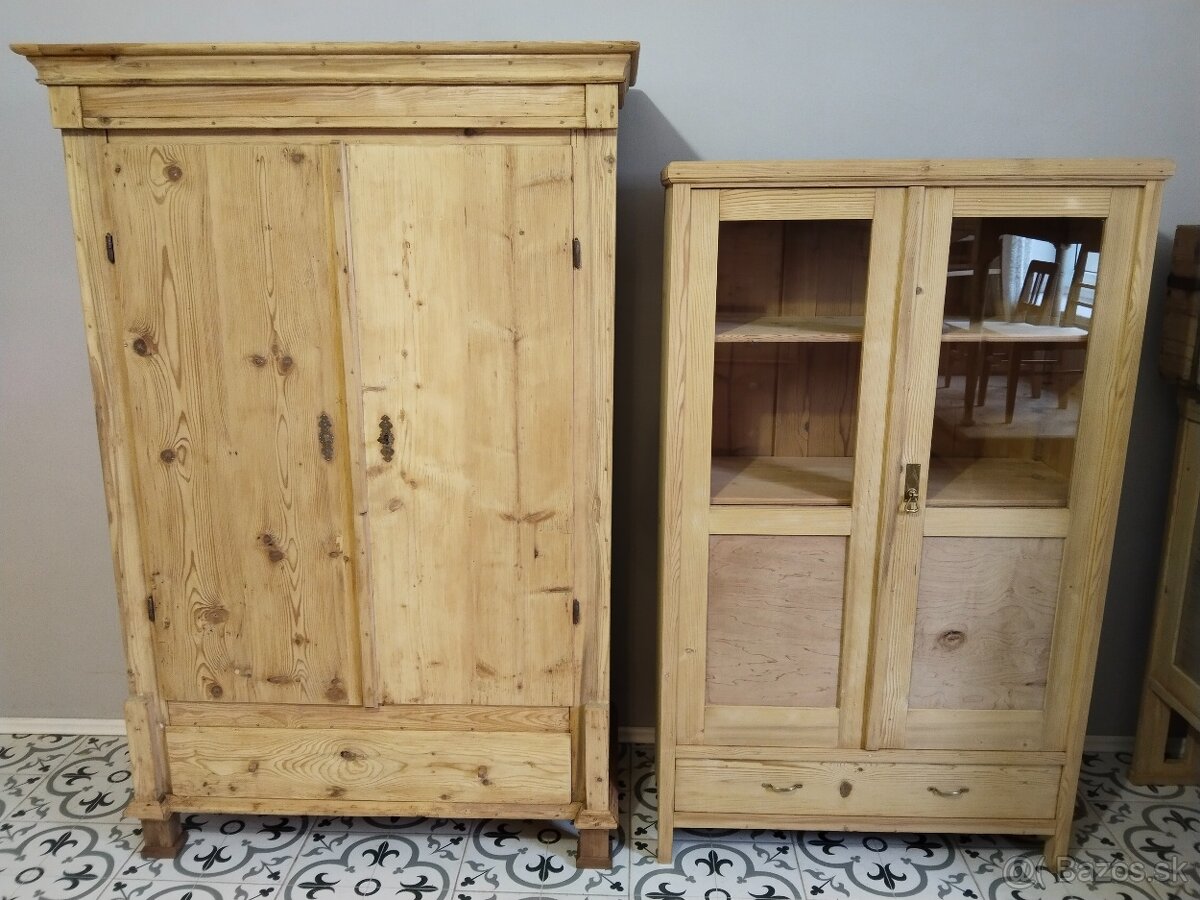 Stará skříň, skříňka, knihovna po renovaci