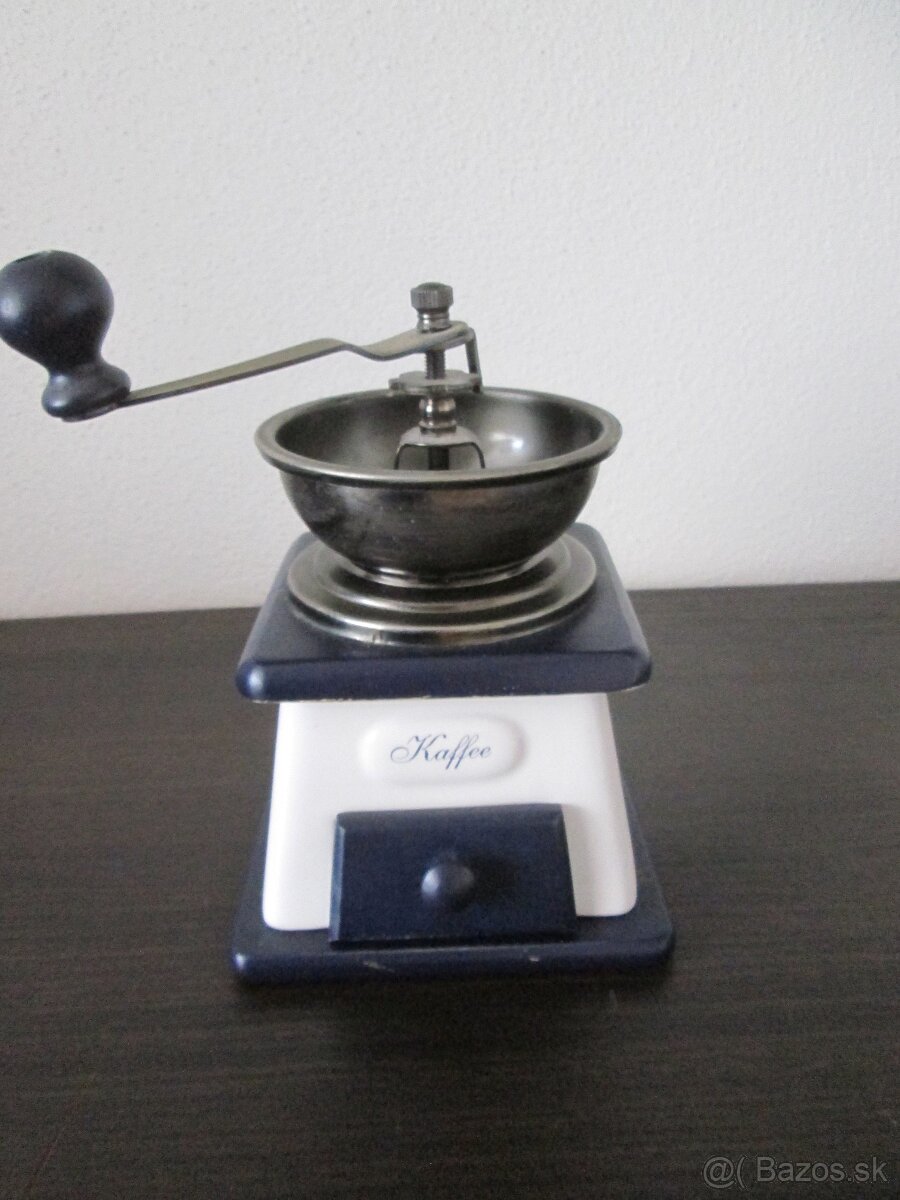 Porcelánový mlynček