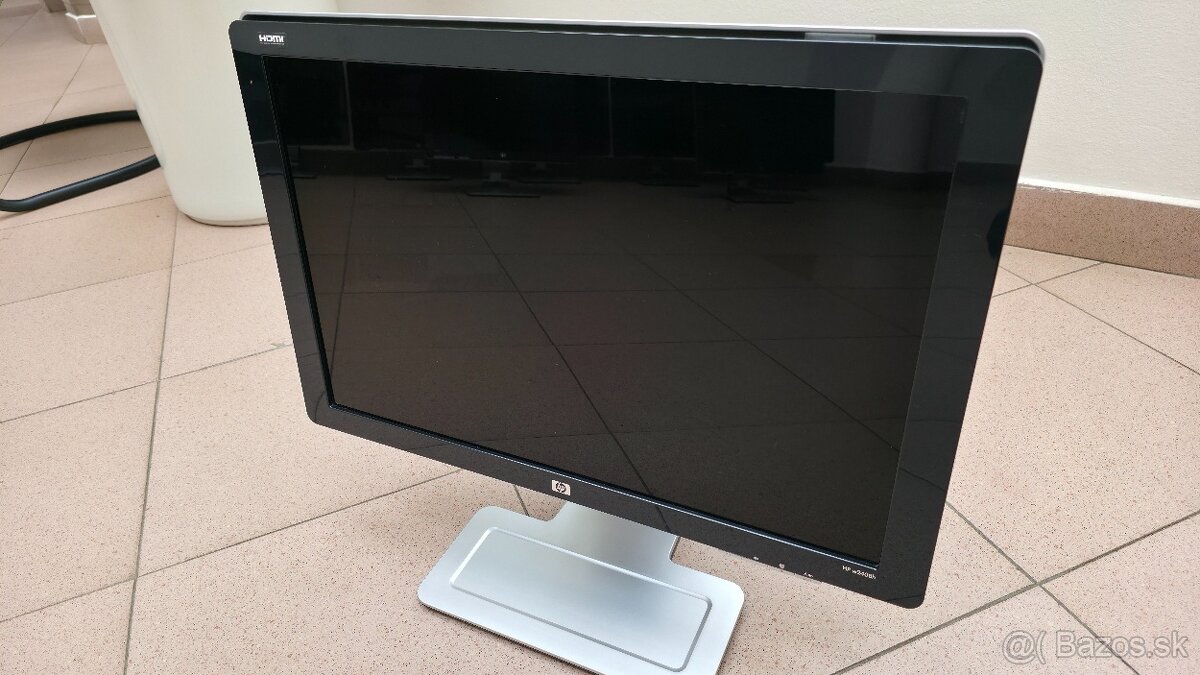 Predám 24" a 25" monitory HP v dobrom stave