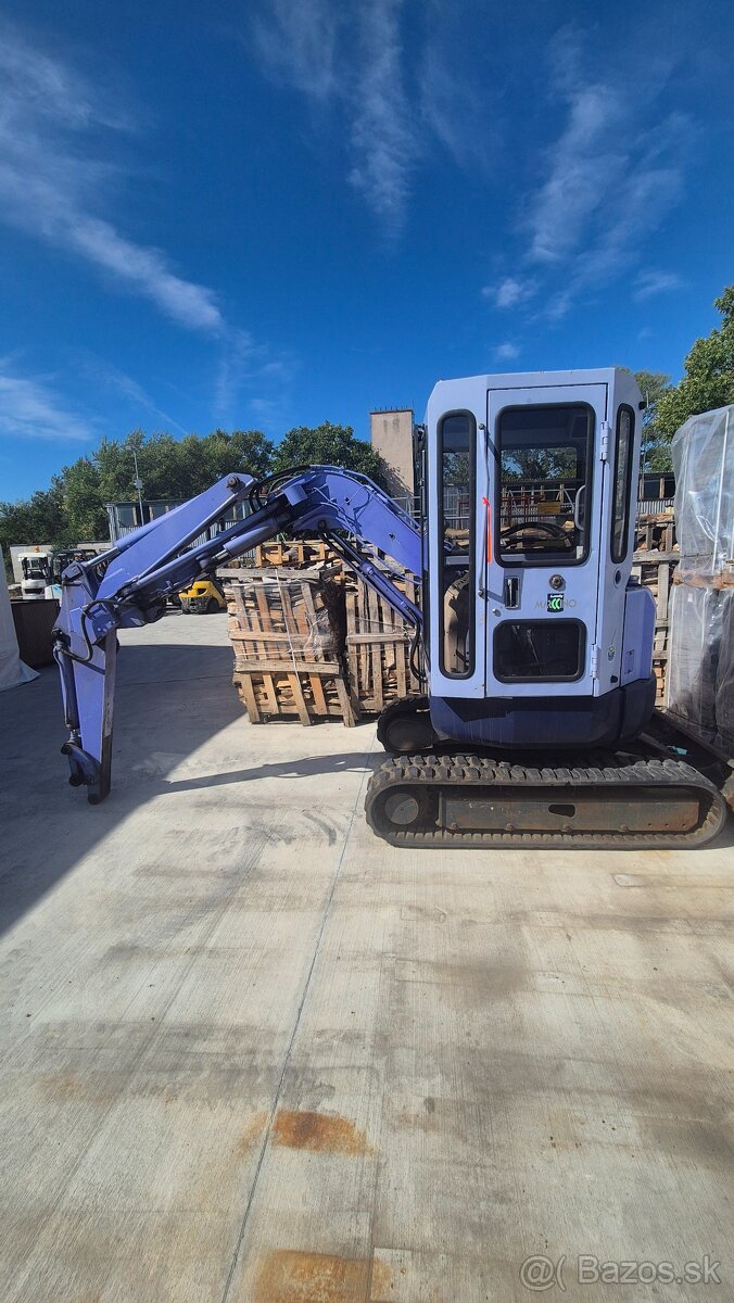 Na predaj Hitachi EX30UR-2 kompaktný pásový minibager na gum