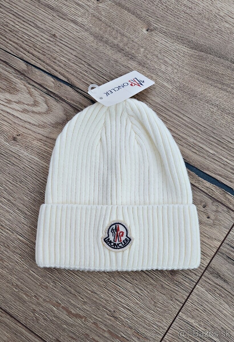 Zimna ciapka Moncler