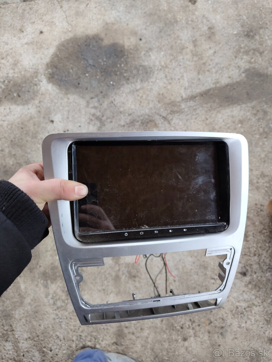 Android rádio Octavia 2