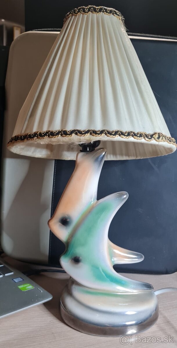 Retro lampa plachetník