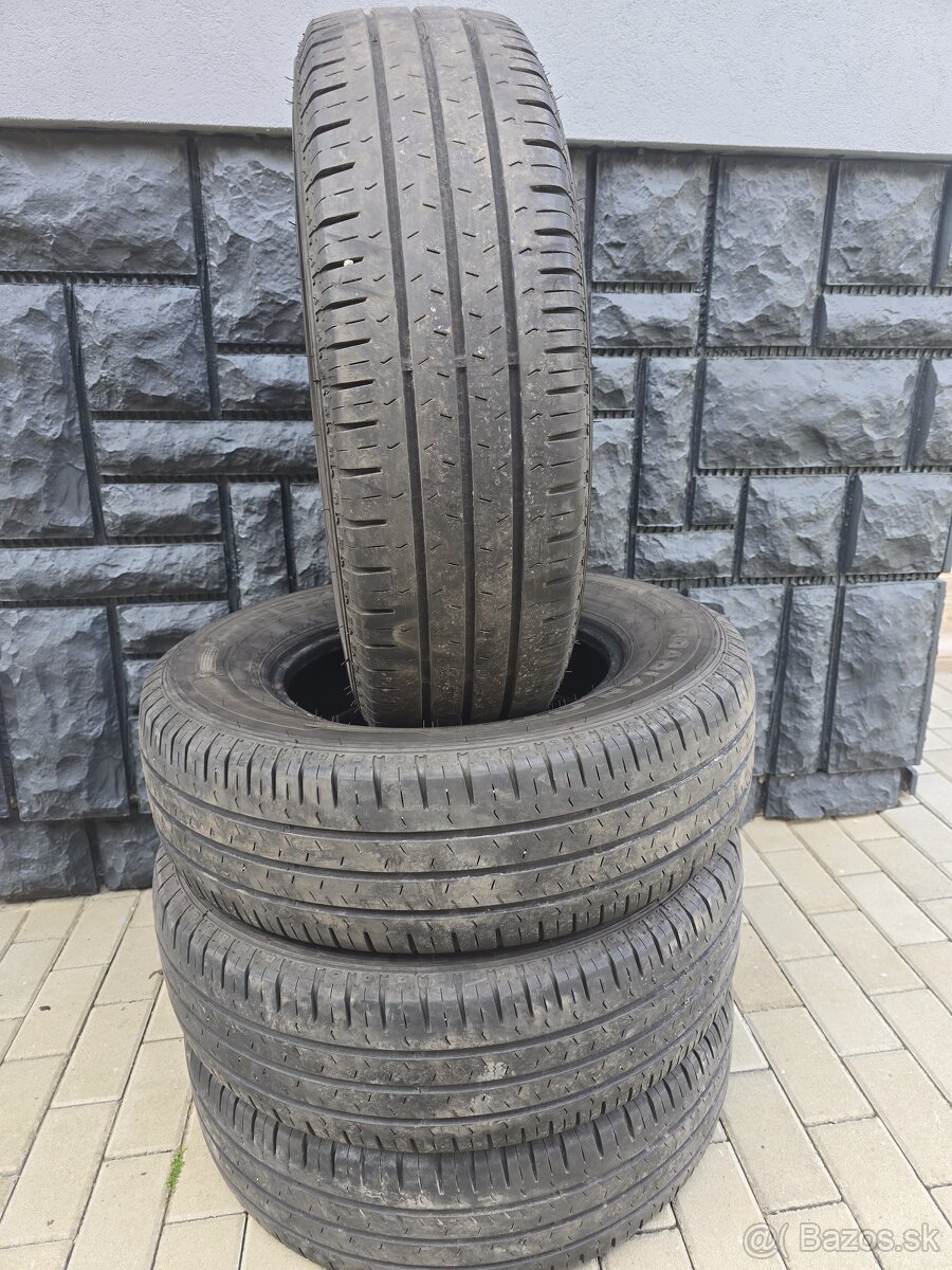 225/75 R16c Nexen Roadian CT8 120/121 S
