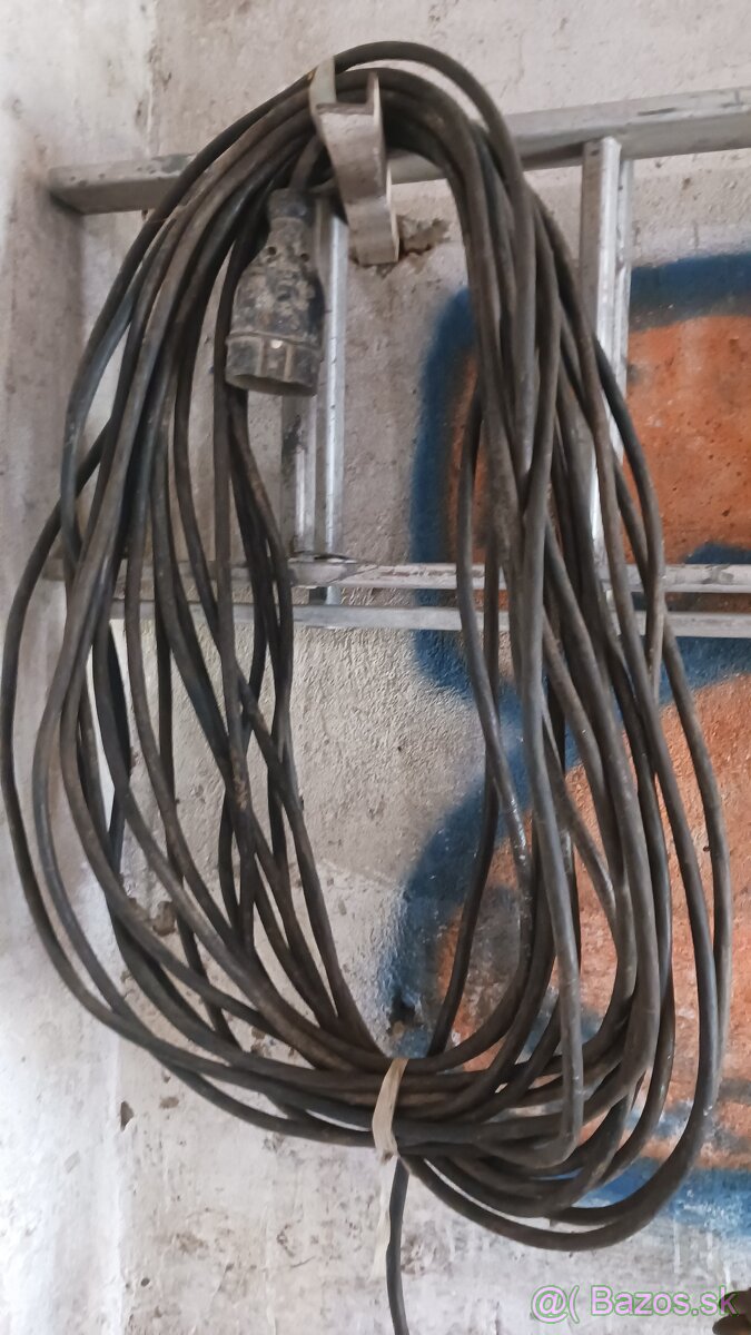 Predlžovací kabel