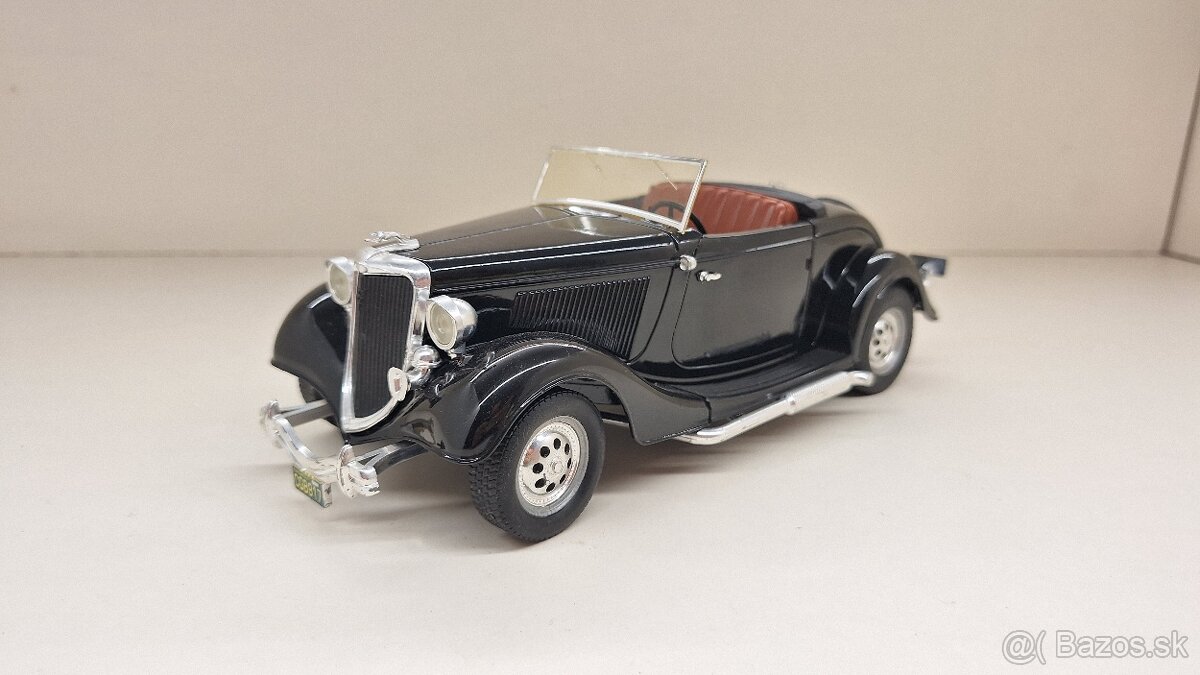 1:18 - 1:19 FORD V8 ROADSTER