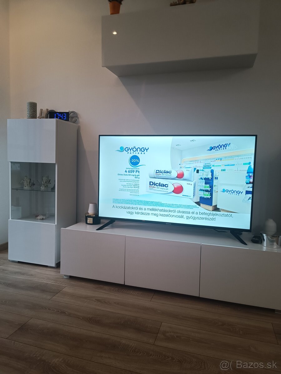 Obývacia stena .pol rok používané