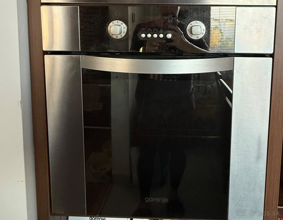 Vstavaná elektrická rúra Gorenje