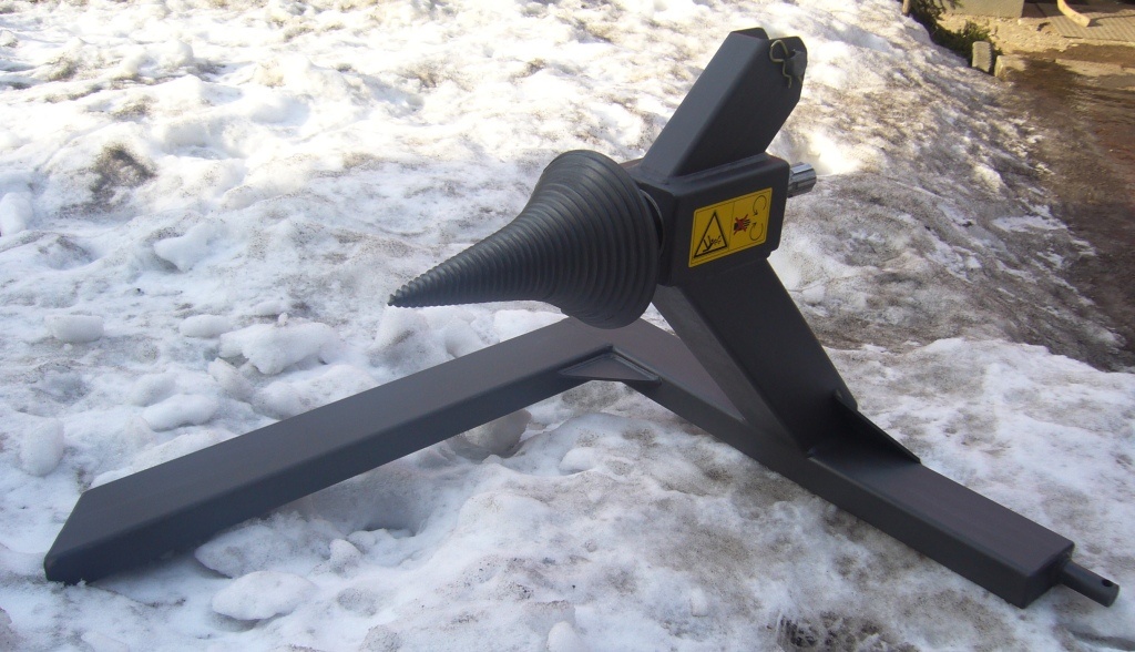 Kálačka štiepačka kuželova  na drevo za traktor