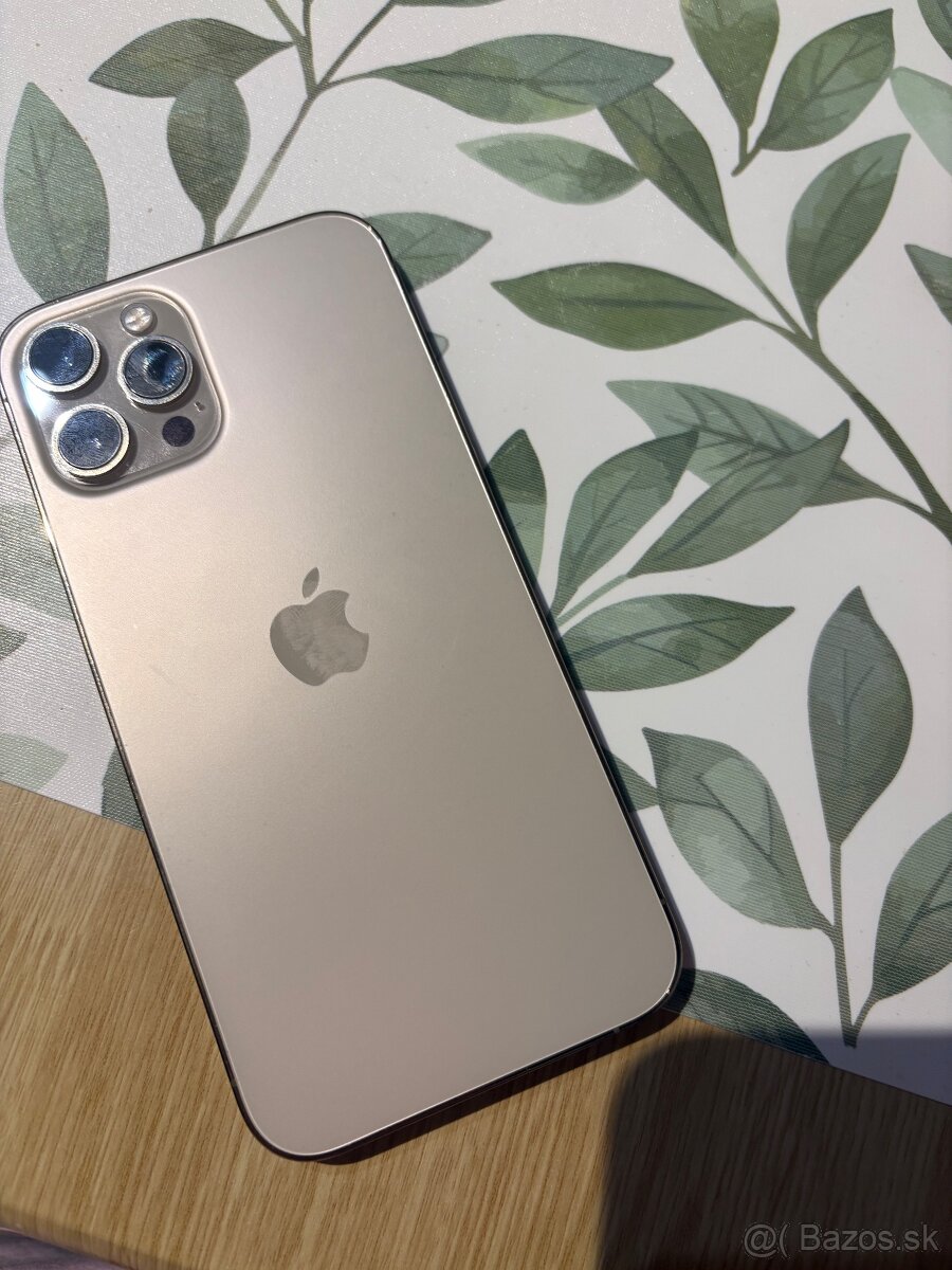 📱 iPhone 12 Pro Max 🔸 Stav: výborný, bez škrabancov a pošk