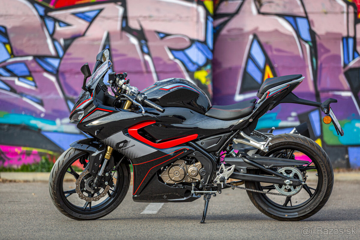 QJ Motor SRK 125R - supersport