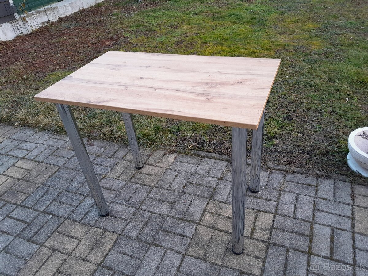 Rozne stoly a stolicky 3.