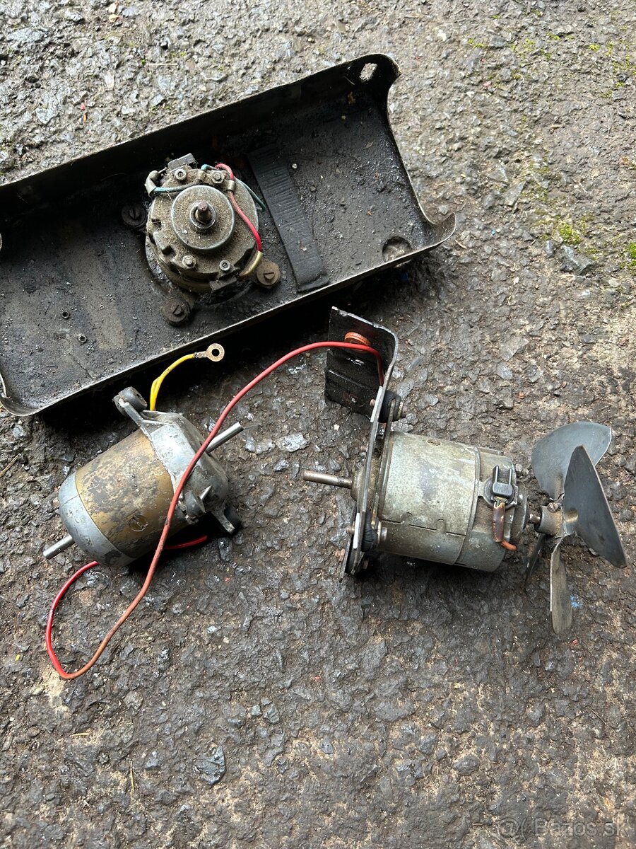 Motorčeky kúrenia, stieračov, na maják