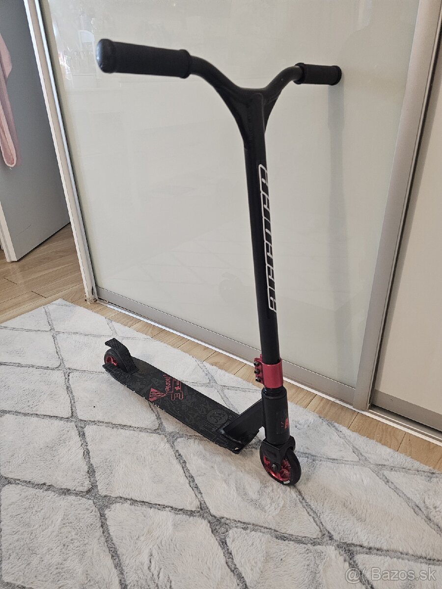 Skákacia kolobežka
