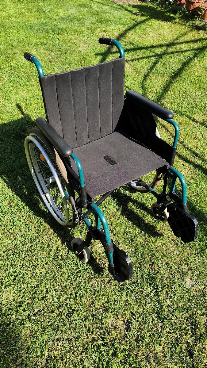 Skladaci invalidny vozik Sopur Classic
