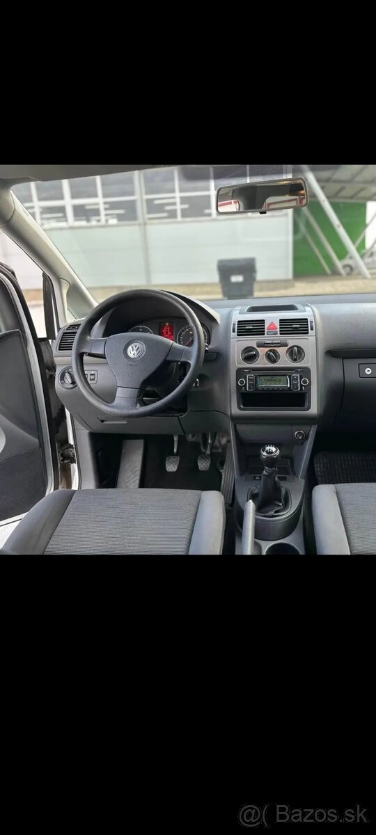 Touran 7 mesta 77kw