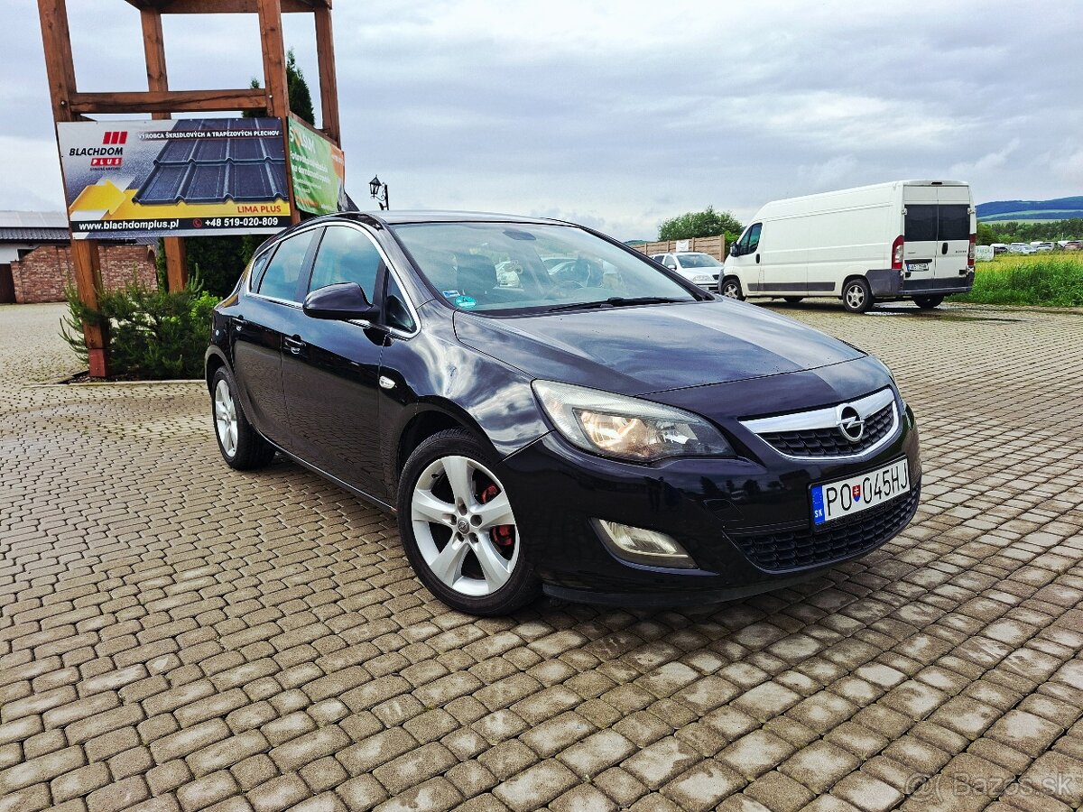 Opel astra J