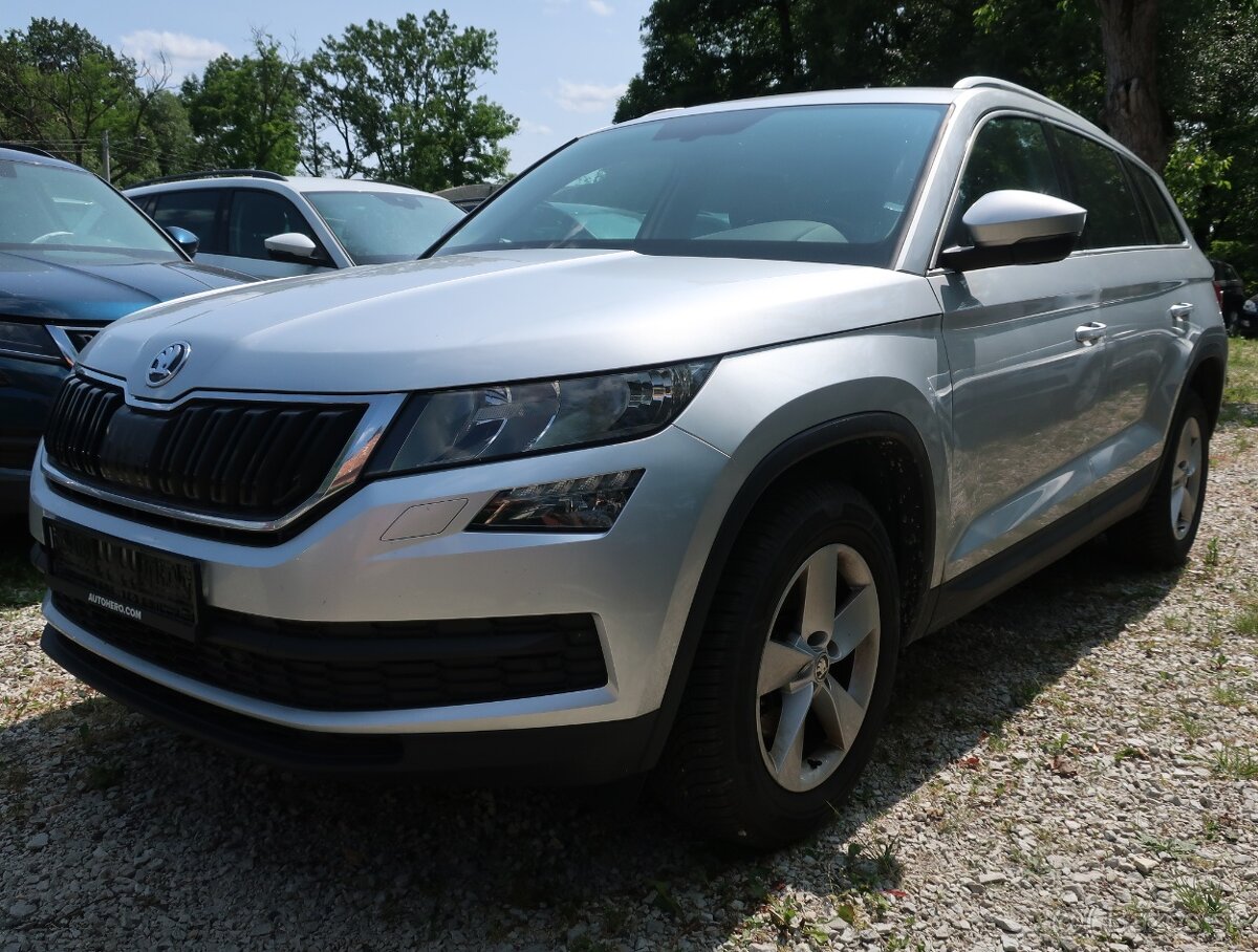 Škoda Kodiaq TSi Style 125k-tempomat-polokožené vyhr.sedačky