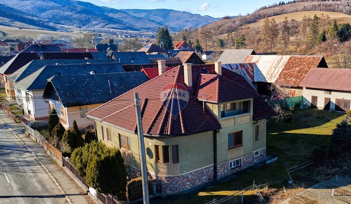 PREDAJ Rodinný dom s garážou a pozemkom 2 362 m2 neďaleko Ro