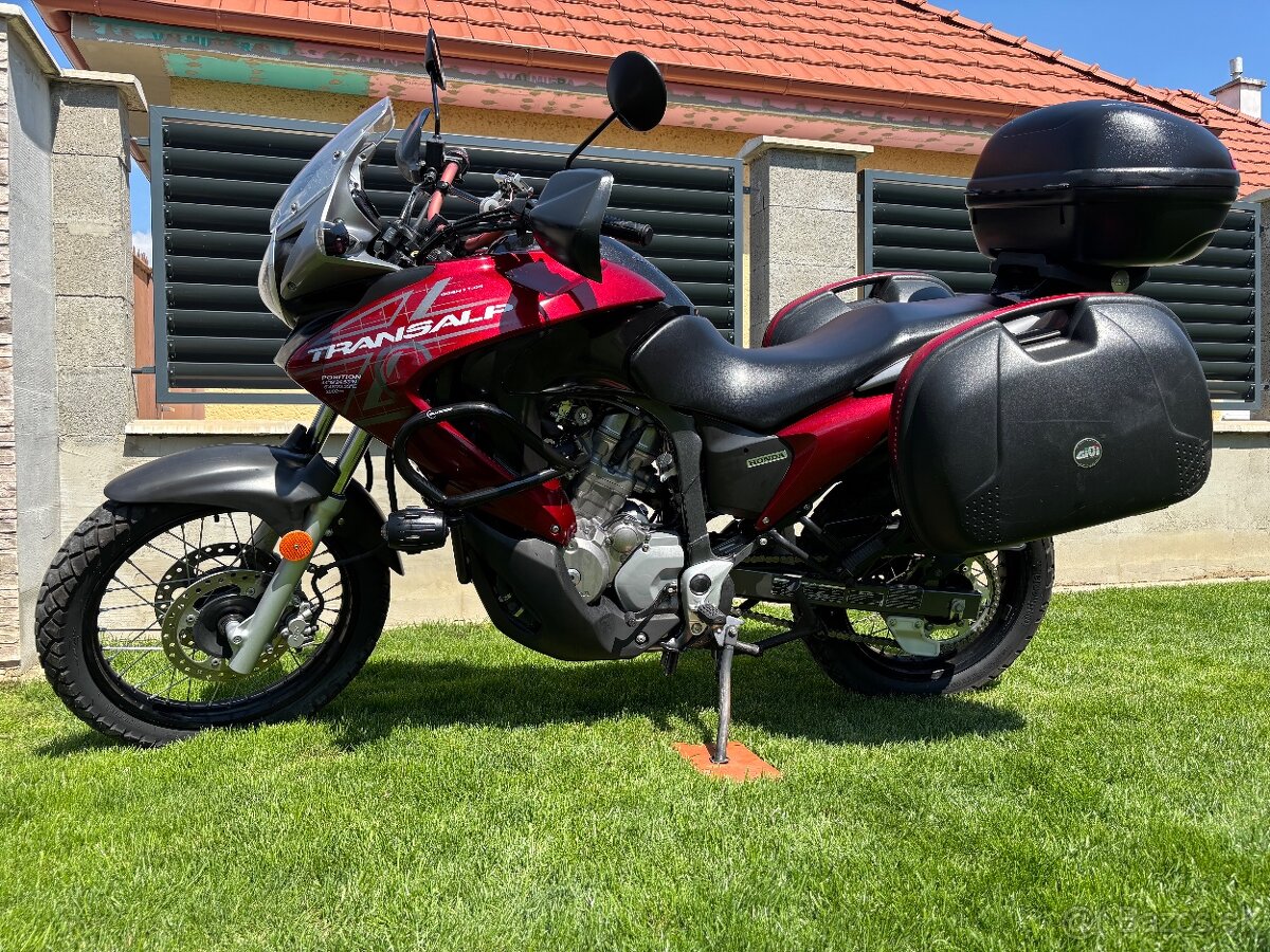 Honda transalp xl700