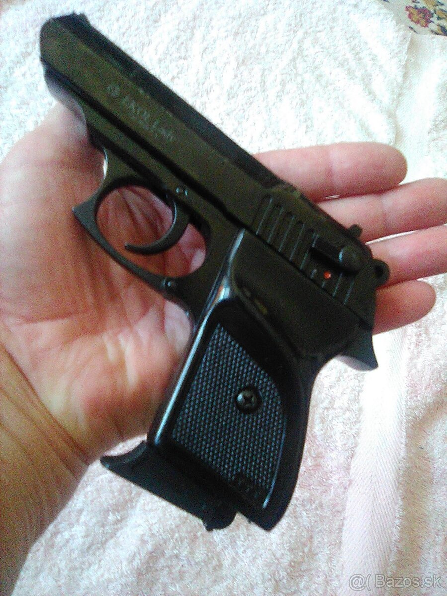 Plynová pištoľ Ekol kal.9mm P.A.K