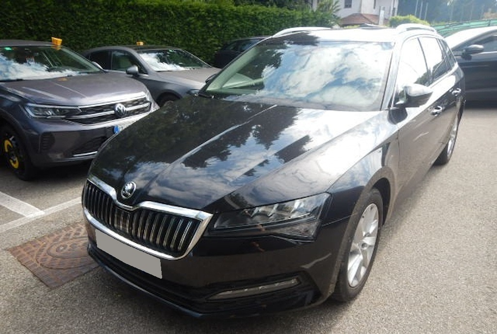 Škoda Superb 2022 2.0TDi 110kW, Virtual Cockpit, odpočet DPH