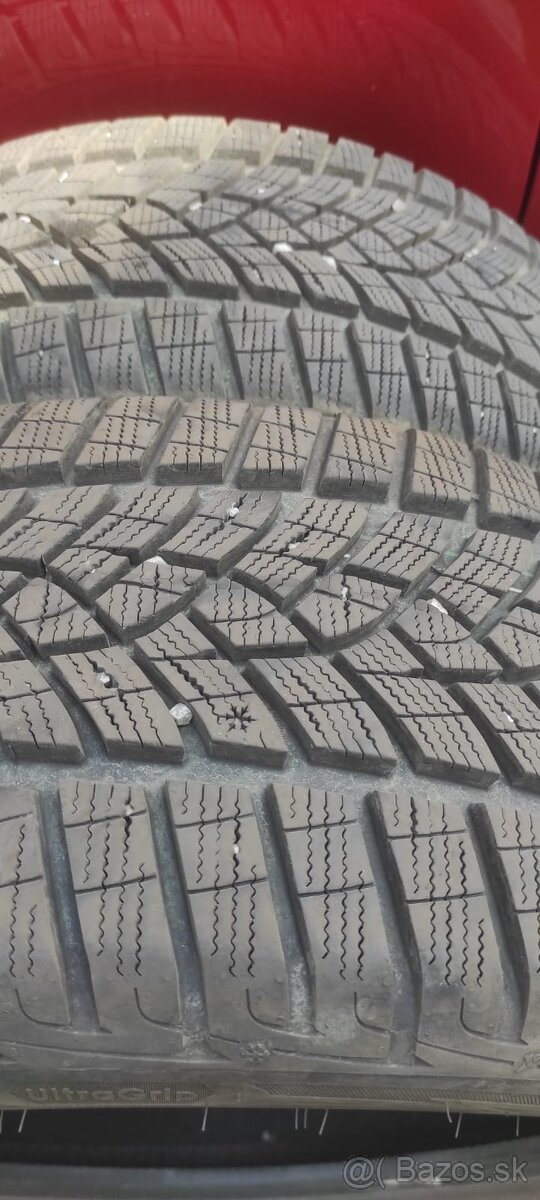 Goodyear ultra grip performance +