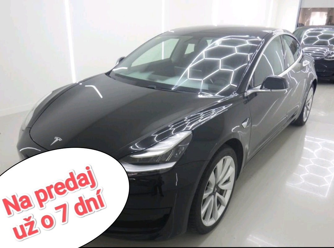 Tesla 3 SR+