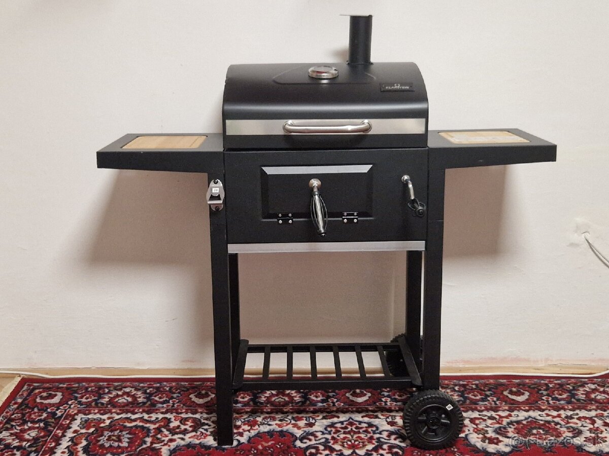Klarstein Meat Machine gril na drevené uhlie