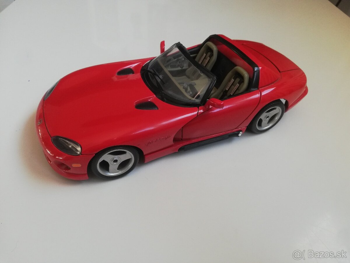 1:18 DODGE Viper , cervena BBurago