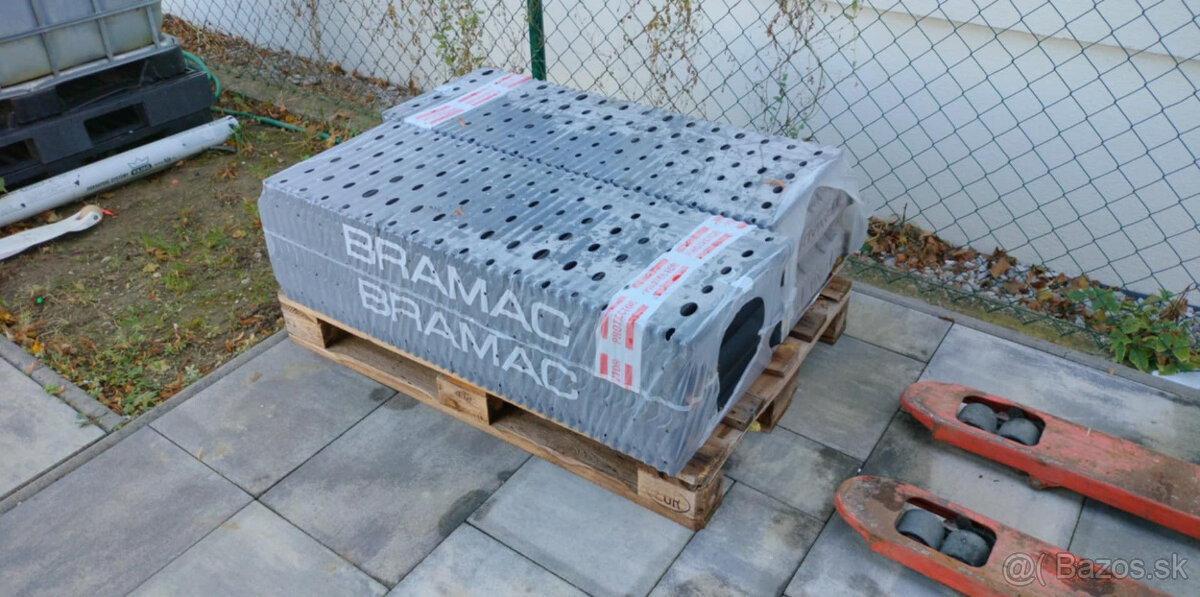 predámnovú škridľu Bramac Klasik Protector - čierna